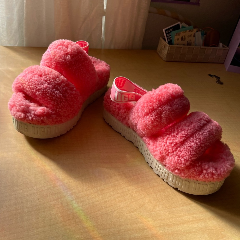 Ugg pink fluffy platform sandals - Picture 2 of 5